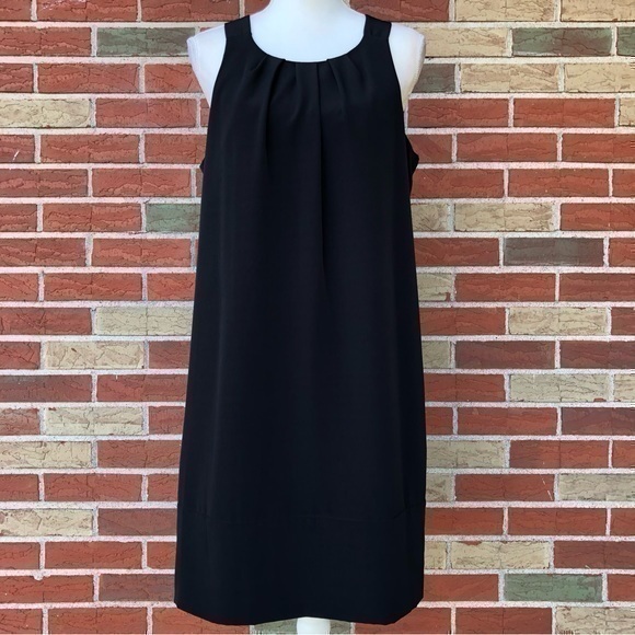 Oleg Cassini Pleated Round Neck Black Sleeveless Mini Dress 👗